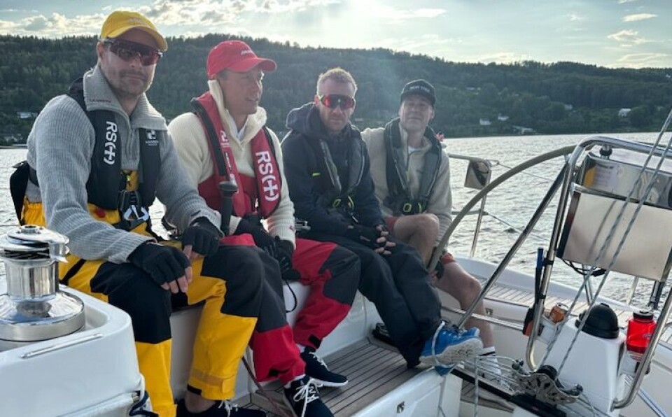 BRA FART: Gkjengen om bord Noomi II melder om gode forhold og bra vind under Færdern.