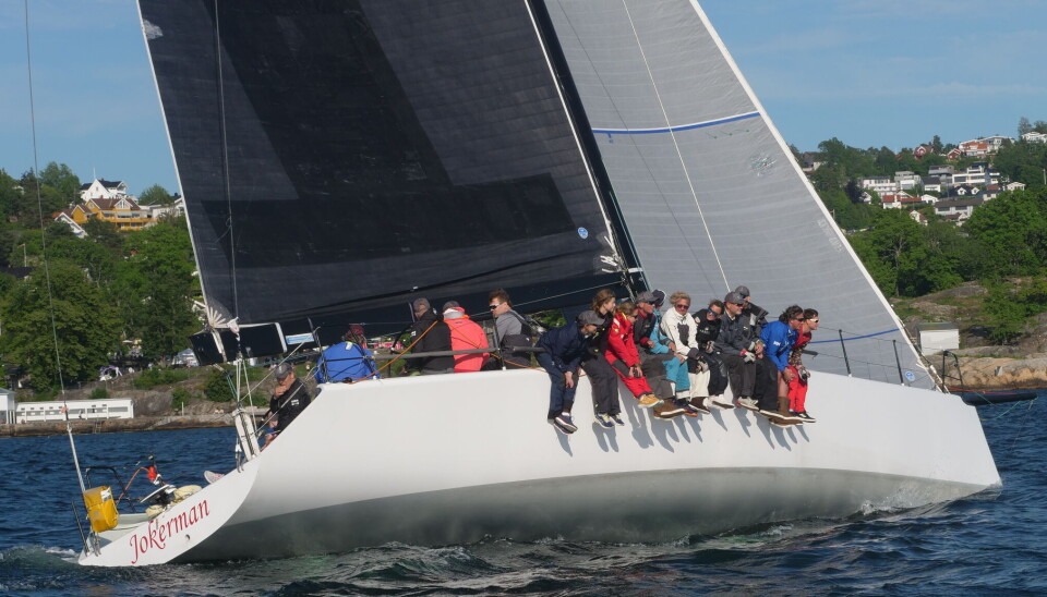 TP52: «F-16» har Jokermann på hekken og Wolfpack påAISen.