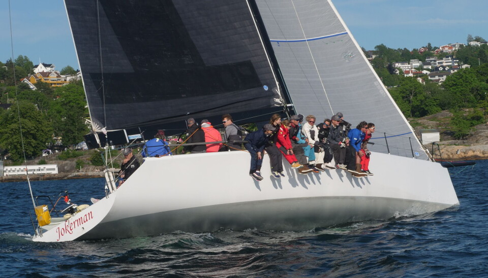 TP52: «F-16» har Jokermann på hekken og Wolfpack påAISen.