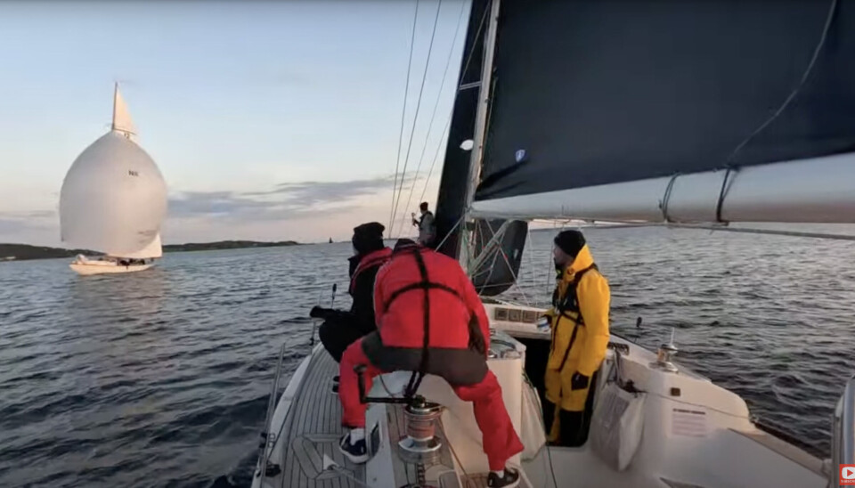 JELØUYA: X-40 «Noomi II« på vei sydover møter 12mR «Vemab III« på vei nordover mot mål, vest for Jeløya.