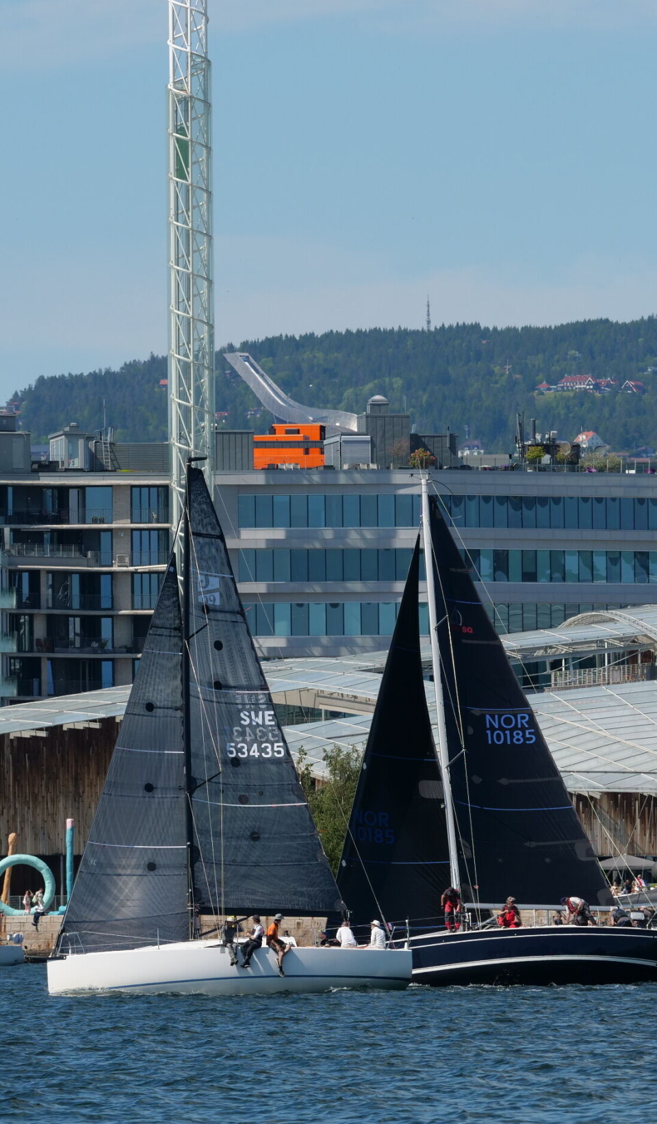 Blur og Fri av Fjærholmen ut fra start.