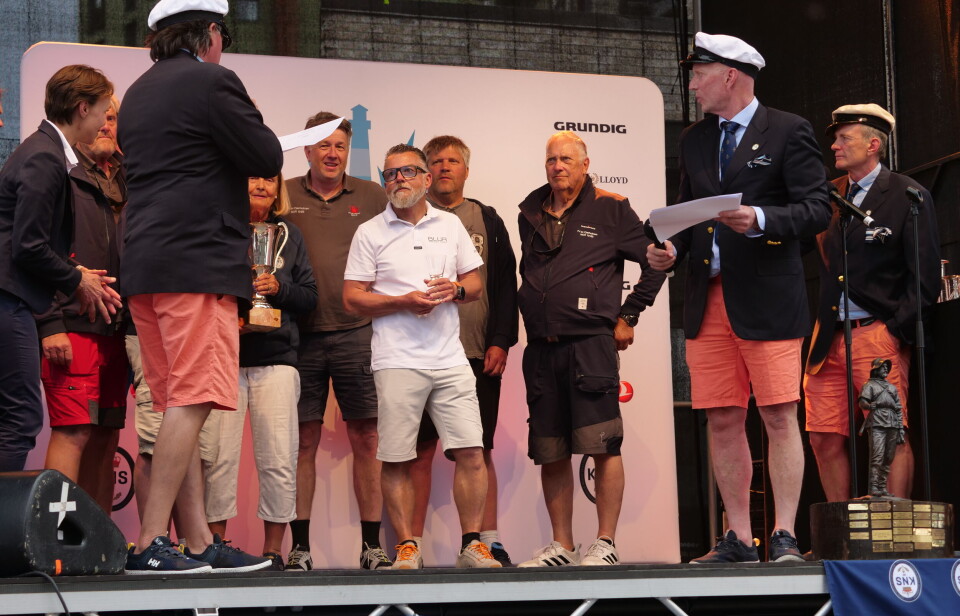 RASKEST: Overallvinner Peter Gustafsson under premieutdelingen lørdag kveld.