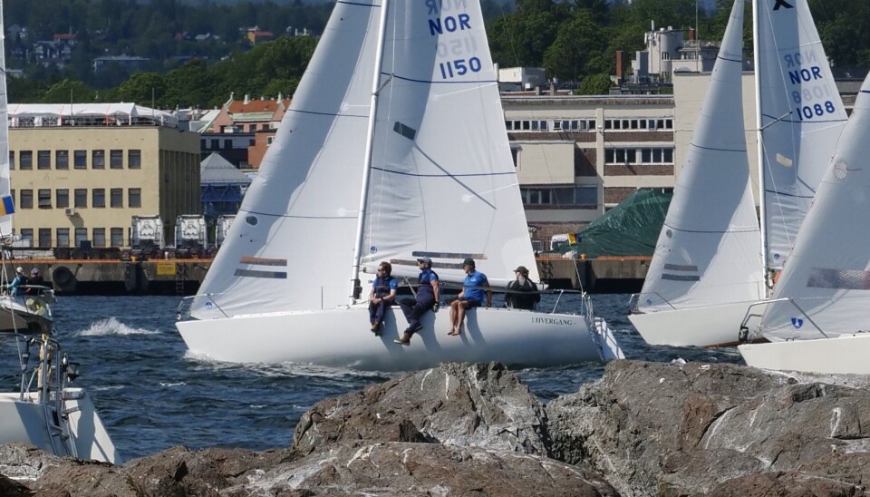 Express: Trygve LEERGAARD, Hvergang