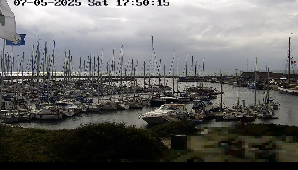 WEBCAM: Det begynner å bli fullt med båter på Anholt.