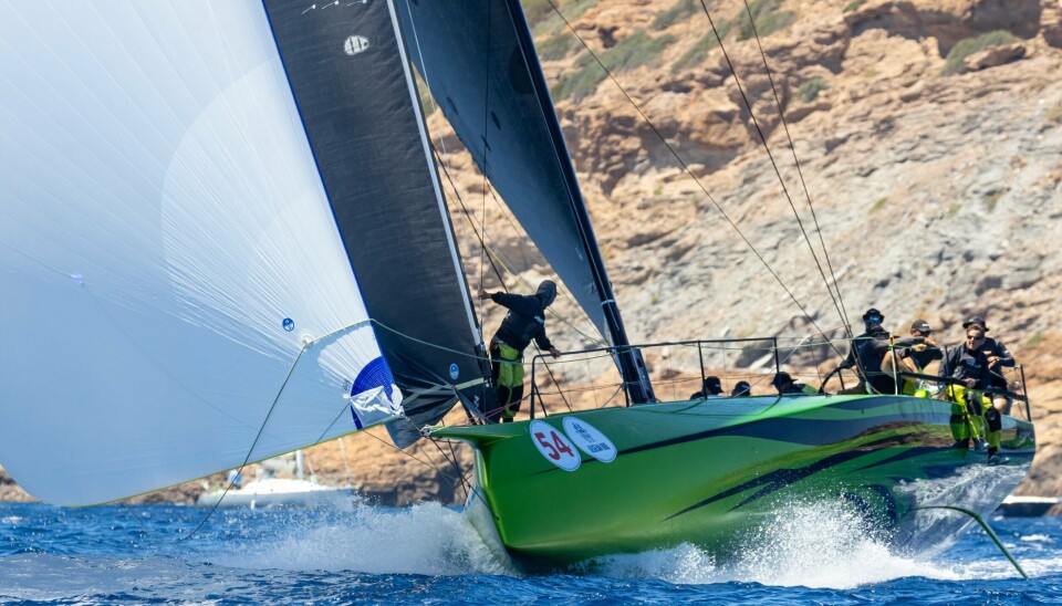 Spennende Regatta i Hellas: «Black Pearl» og Andre Kule Båter i Aegean 600