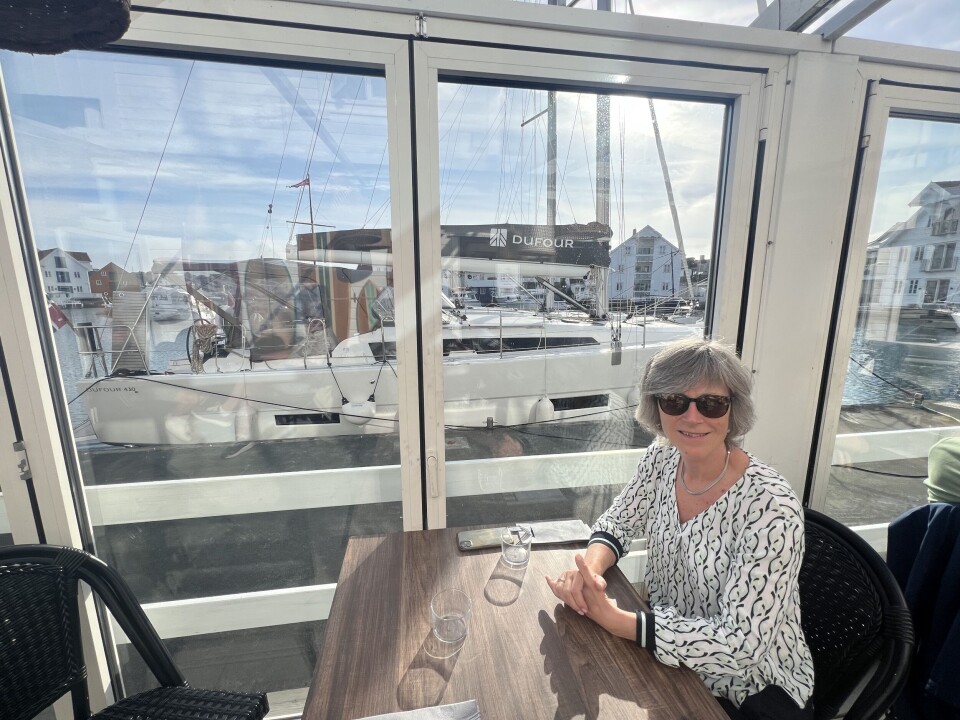 SKUDENESHAVN: På restaurant Havn med utsikt til båten. SKUDENESHAVN: På restaurant Havn med utsikt til båten.