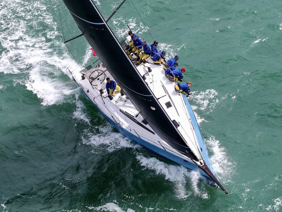SVERIGE: «Nola» seiler med seilnummer fra Estland, men representerer et svensk lag. NolaRORC Admiral’s Cup 2025CowesPhoto: James Tomlinson
