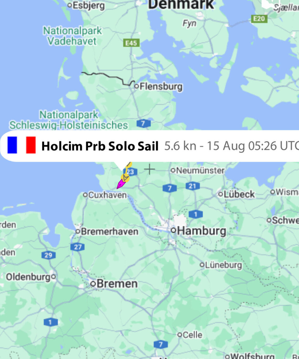 LEDER: «Holcim PRB» er straks ute i Nordsjøen etter en natt i Kielerkanalen. Dessverre har regattaarrangøren fjernet trackingen.
