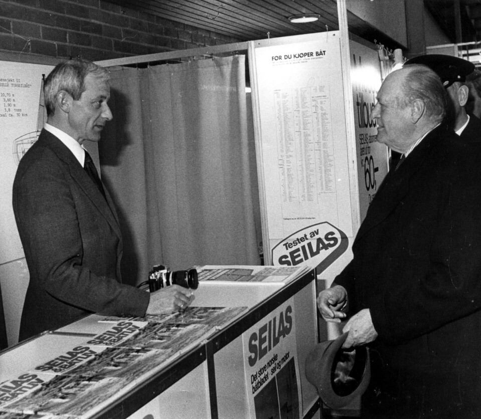 MESSE: Kong Olav var en ivrig leser av Seilas og Båtliv og var innom Seilas og Båtliv på Sjøen for alle på slutten av 70-tallet.