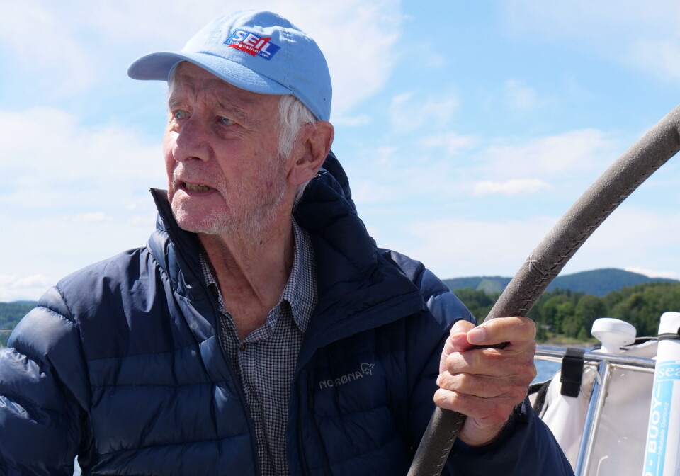 LIVET: Å seile ble en viktig del av livet til Henrich, her fra sommeren 2023, hans siste tur bak rattet.