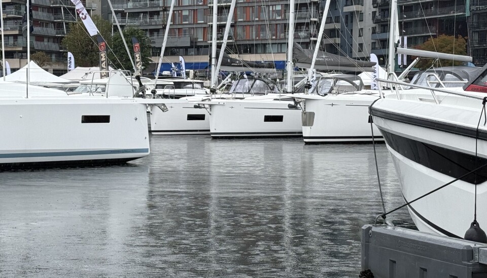 GRÅTT: Sommeren er over under riggingen av Båter i Sjøen.