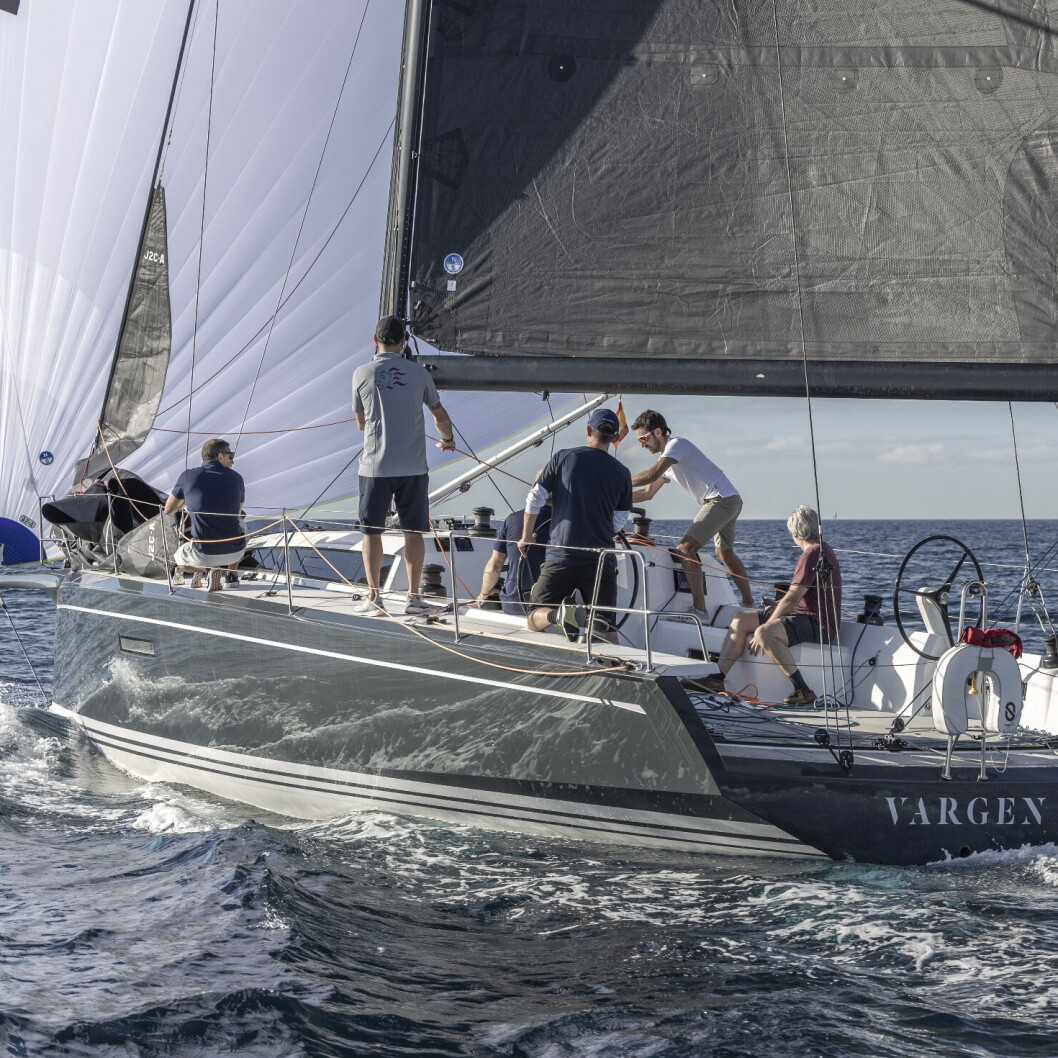 Clubswan 43
