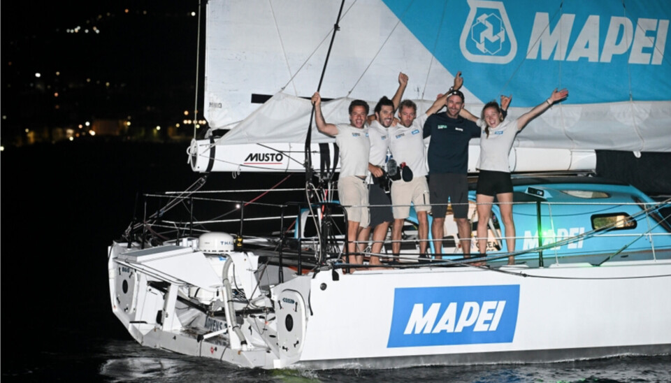 SEIER: Italienske «Allagrande Mapei Racing» vant etappen til Italia.