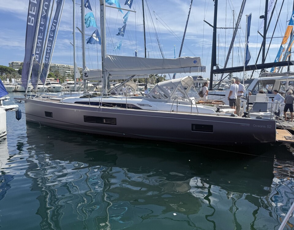 VOKST: Nye Oceanis 52 har også vokst i lengden. Det gjør at skroglengden nå er større enn 15 meter.