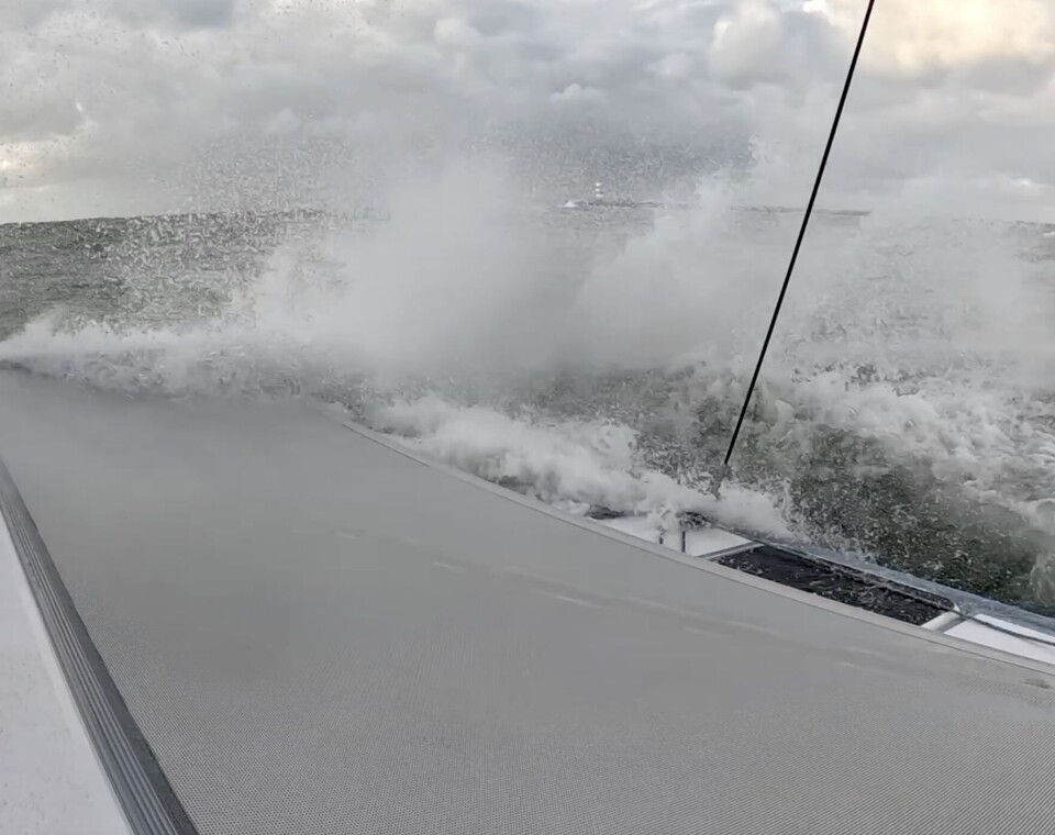 SPRUT: En trimaran er en komplisert konstruksjon. Dragonfly tålte juling under testen.
