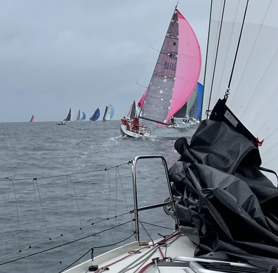 REGATTA: Spinnaker på spisse vinkler under lørdangens race L'Atlantique.jpg