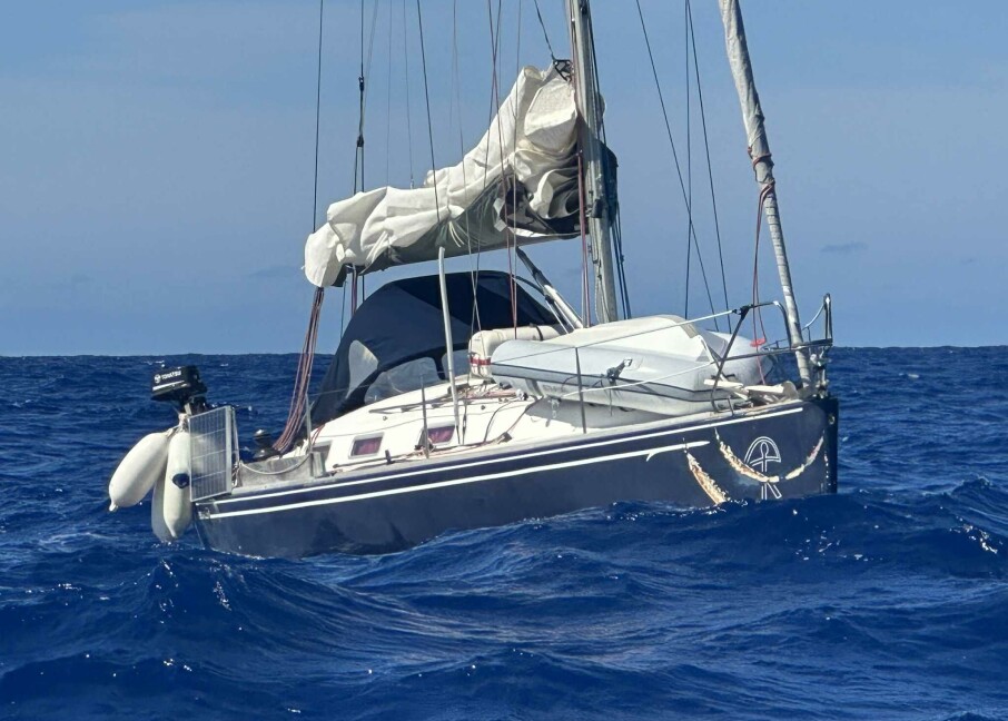 Sailing Ursa Major: Rykket ut til drivende seilbåt