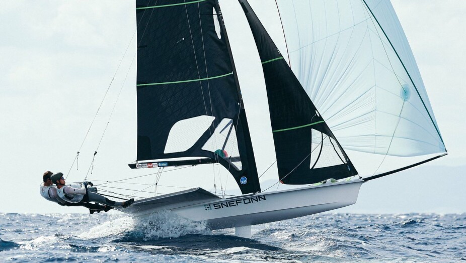 Gutta klatret og jentene falt