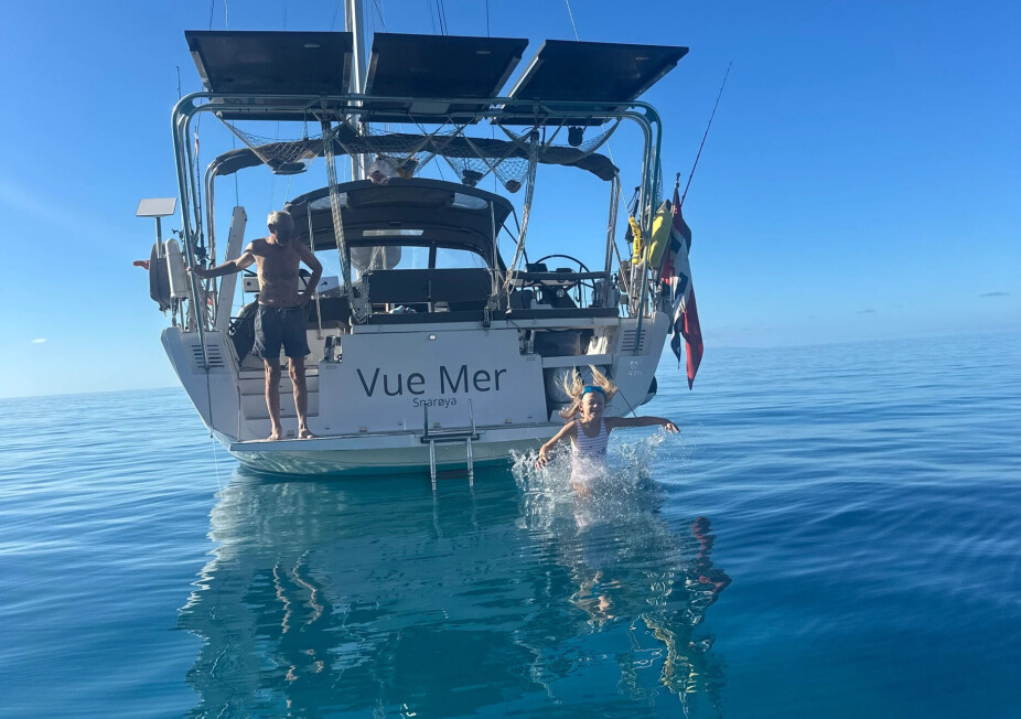 Vaiere bak båten for å skremme spekkhoggere