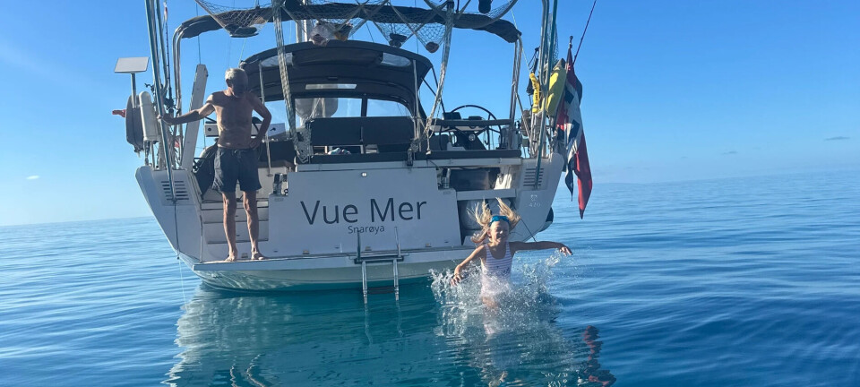 Vaiere bak båten for å skremme spekkhoggere