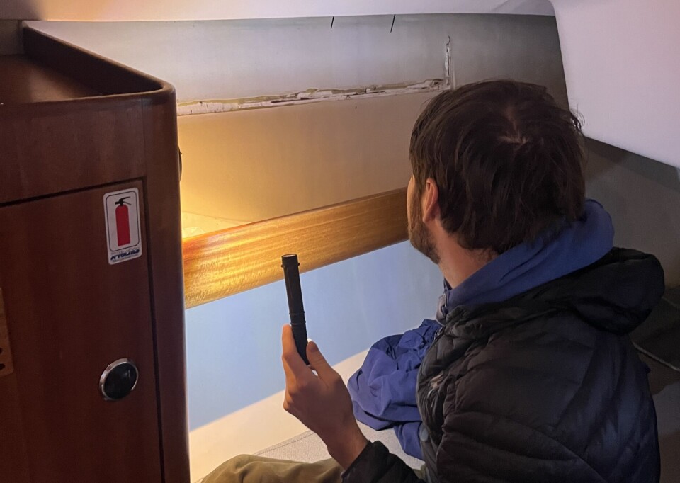 SØK: Det var umulig å se hvor lekkasjen var fra undersiden.