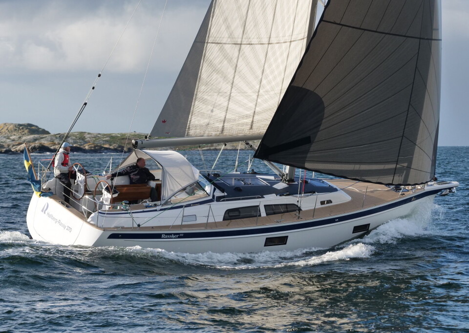 CODE: I starten av testen hadde vi sol. Med Code hadde vi 8,5 knop på loggen.