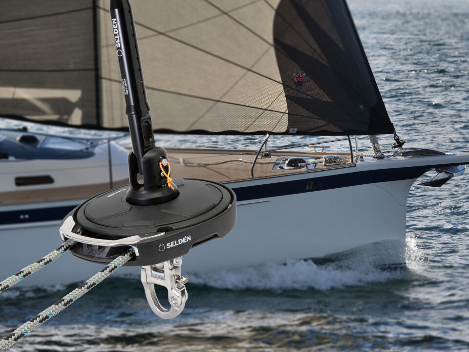 CODE: Nye CX-r fra Seldén kan brukes til enten gennaker eller code på rulle. Her fra en Hallberg-Rassy 370 med Code på CX 25 rulle. CODE: Nye CX-r fra Seldén kan brukes til enten gennaker eller code på rulle. Her fra en Hallberg-Rassy 370 med Code på CX 25 rulle.