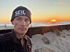 TAKKNEMLIG: På Læsø fikk jeg en påminner om hvor heldig jeg er som har mulighet til å være herre over min tid. Bror Sonne avbildet på stranden i Læsø.